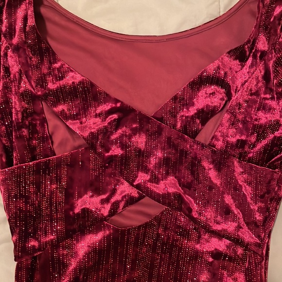 Maroon formal dress Emerald Sundae from Dry Goods size Large *like new* - Picture 3 of 6